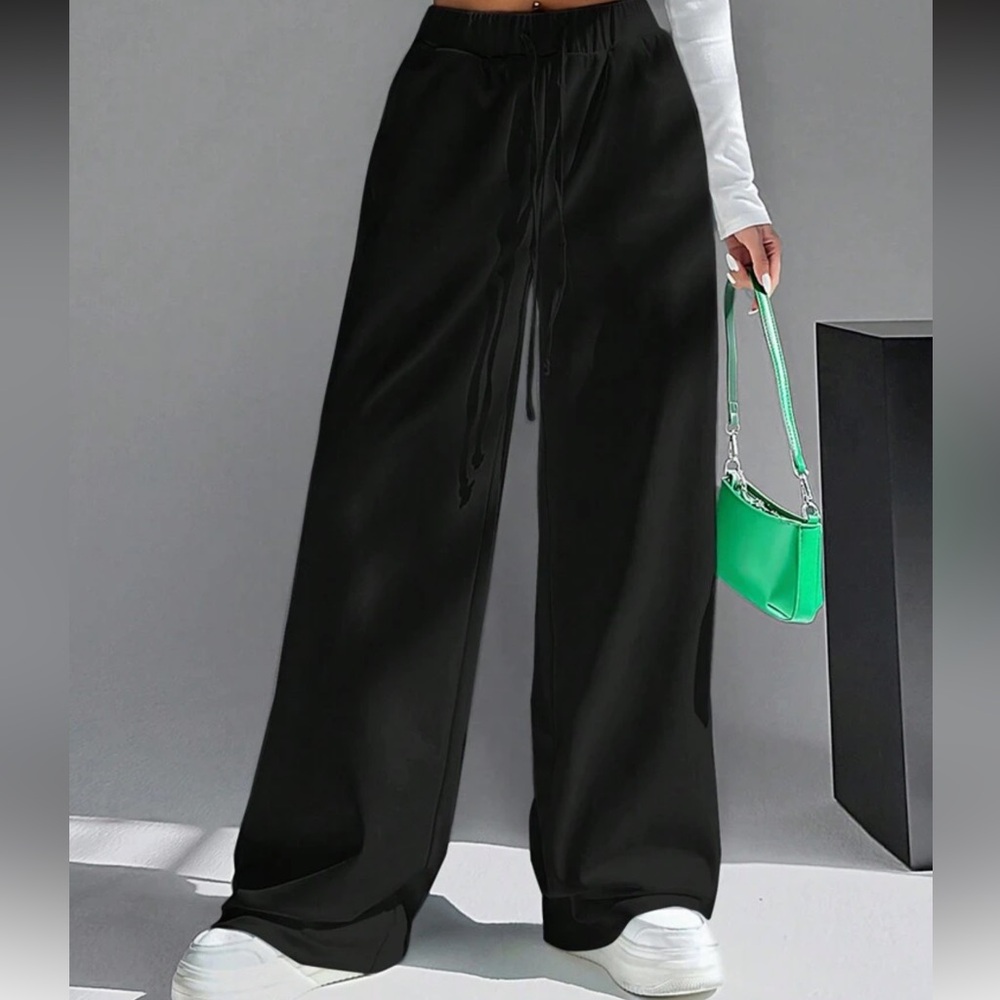 Elegant Black Wide-Leg Pants